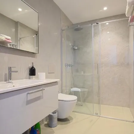 فيلة Guemuesluek Infinity Seaview, Pool & Sauna بودروم